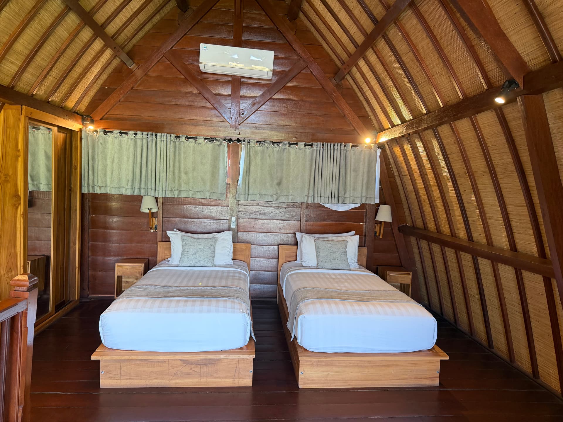 Villa Lotus interior photograph 19
